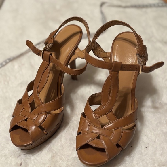 Shoes - Picture 1 of 4